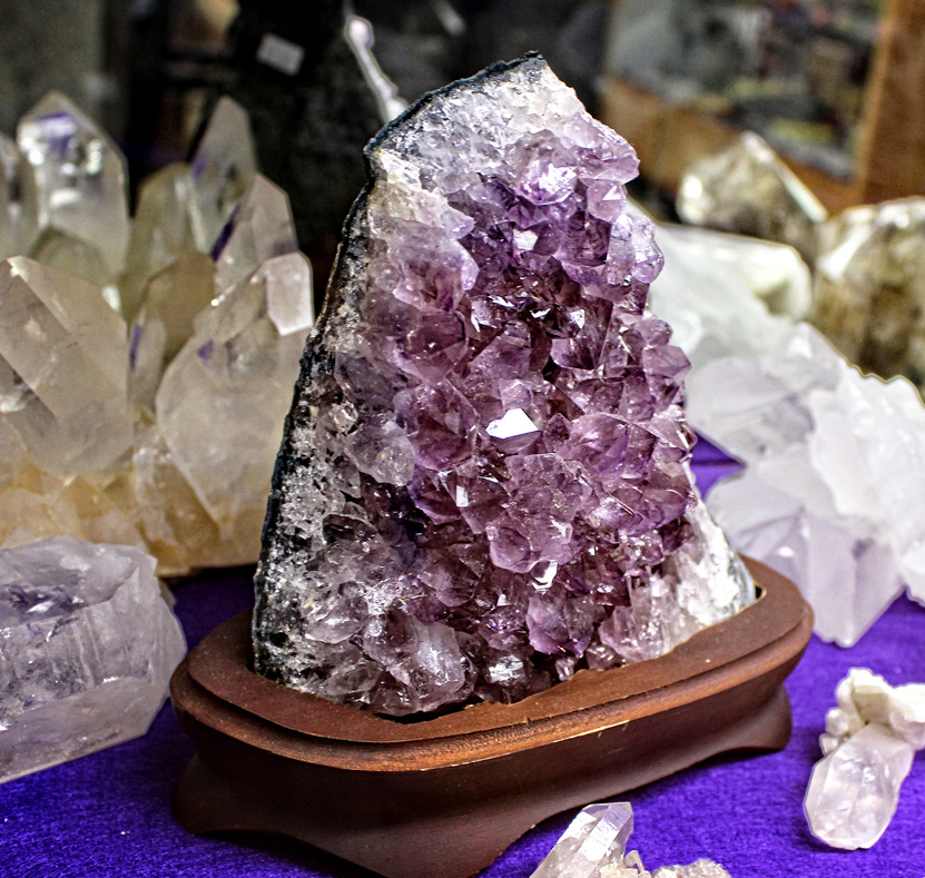 Amethyst Crystal Properties for Natural Healing